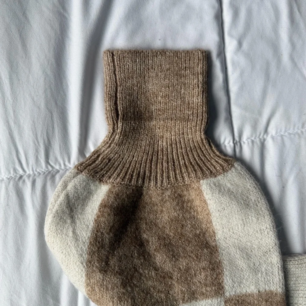 Checkerboard Crewneck Sweater in Cream and Tan NWT - Picture 6 of 7